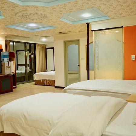 Hotel Fun House - Douliu Branch Extérieur photo