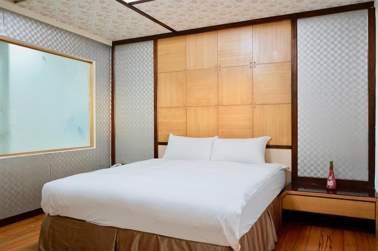 Hotel Fun House - Douliu Branch Extérieur photo