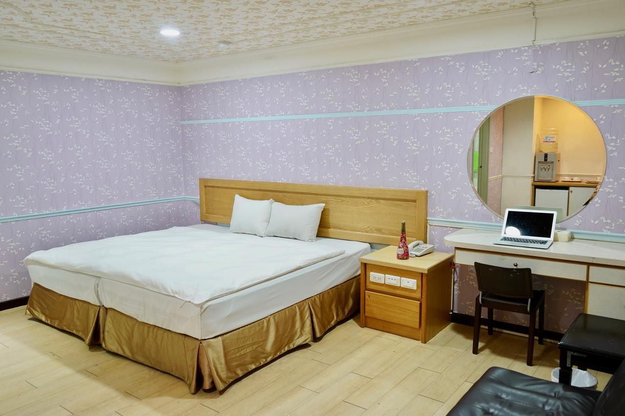 Hotel Fun House - Douliu Branch Extérieur photo