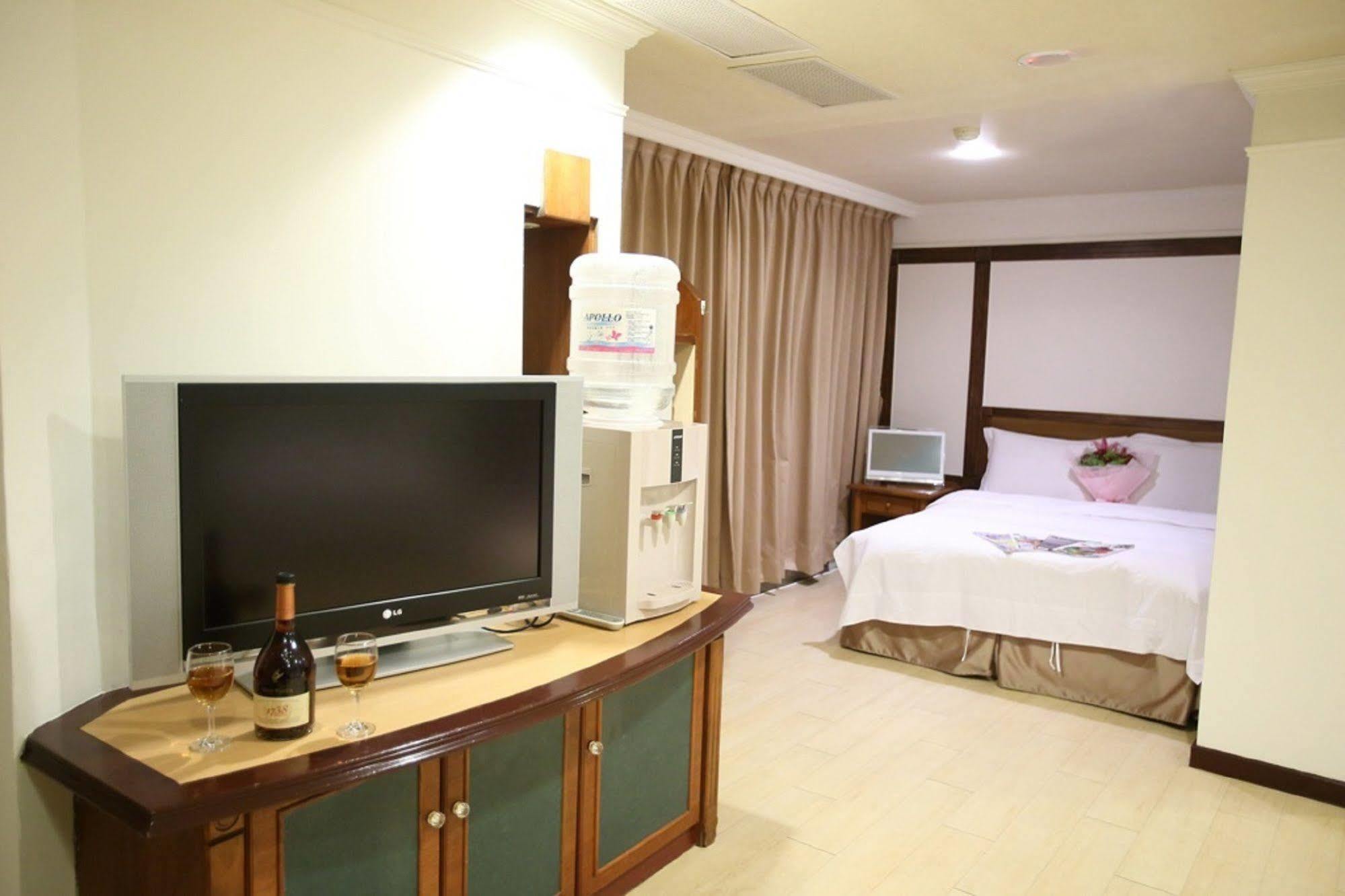 Hotel Fun House - Douliu Branch Extérieur photo