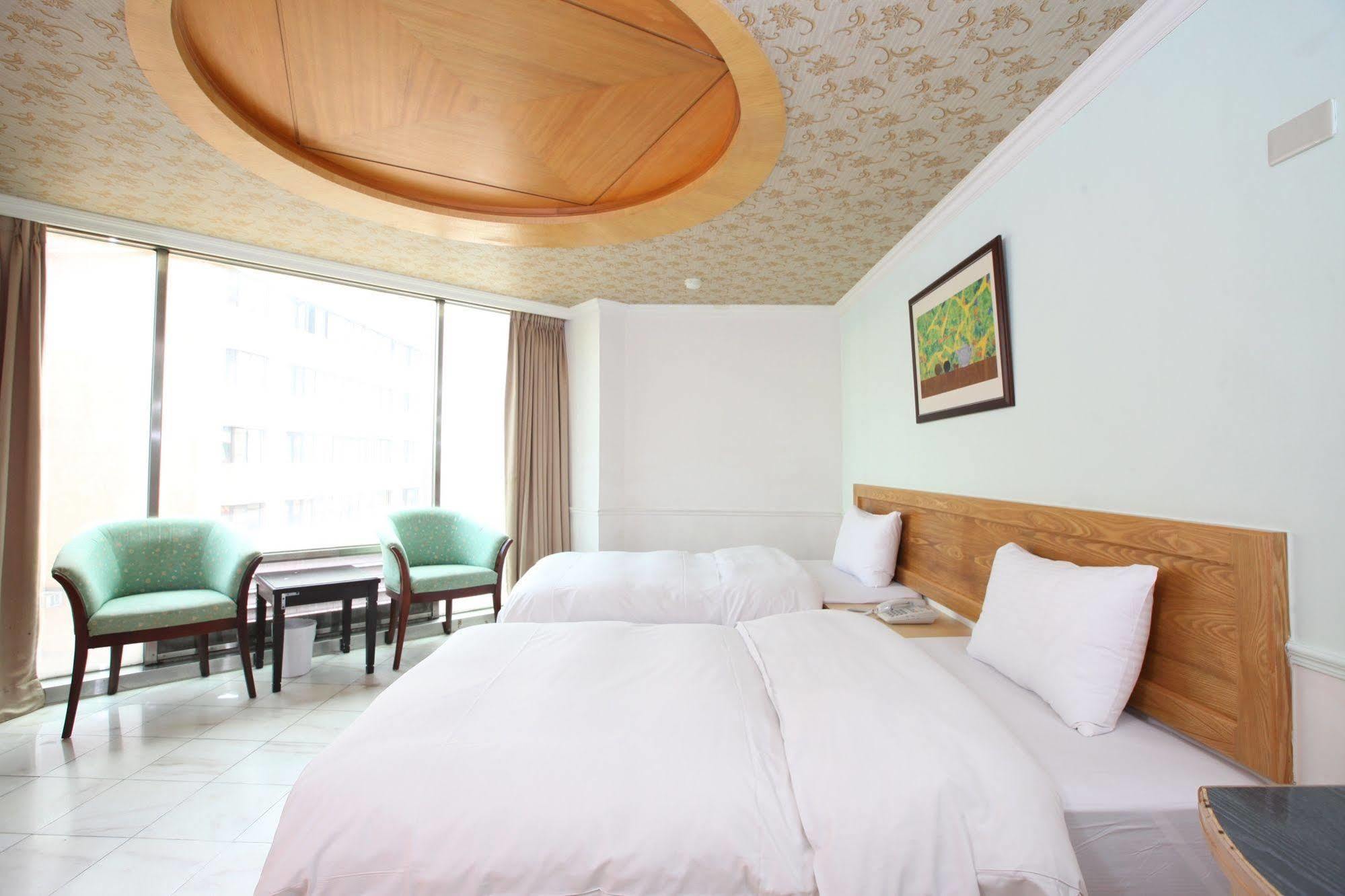 Hotel Fun House - Douliu Branch Extérieur photo