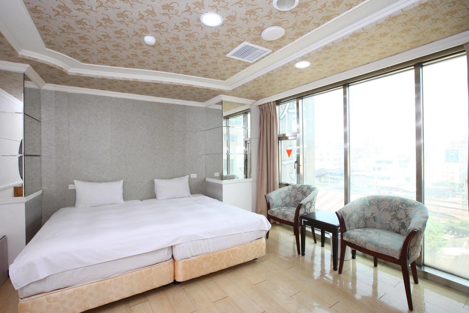 Hotel Fun House - Douliu Branch Extérieur photo